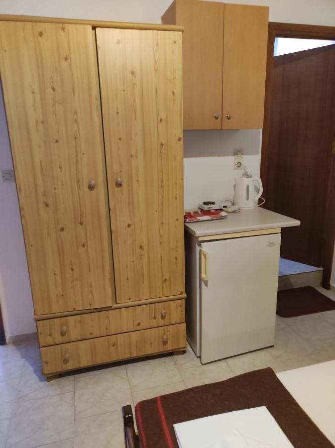 Artemis Rooms Frangokastello エクステリア 写真