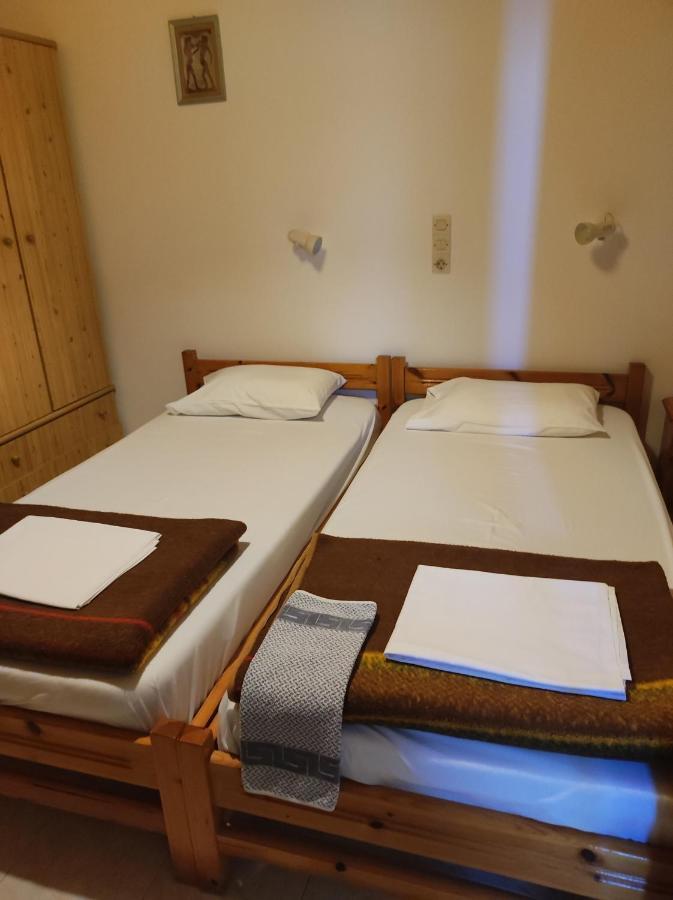 Artemis Rooms Frangokastello エクステリア 写真